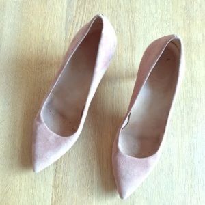Inez 9.5 used Dusty Pink heels.